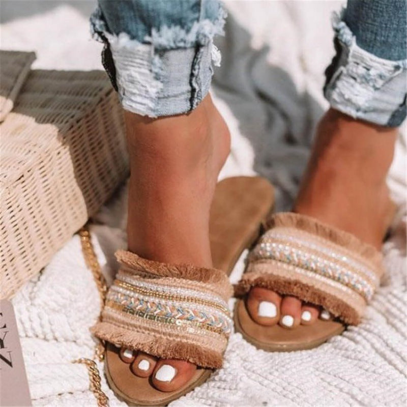 Women's Outerwear flat sandals .